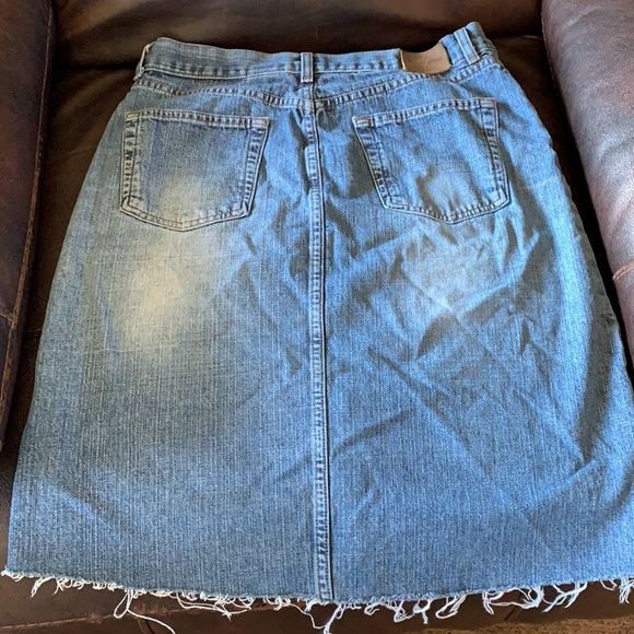 Calvin Klein Jeans mid length distressed jean skirt size 10 - Picture 3 of 7